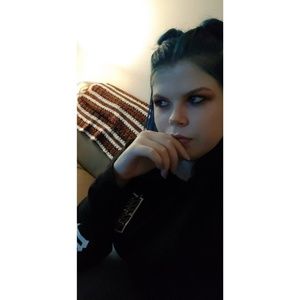 Meet your Posher, Ansley